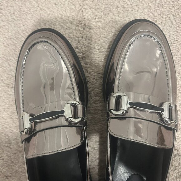 Bandolino Gray Franny Lug Loafer Women’s Size 7.5 - Picture 8 of 8